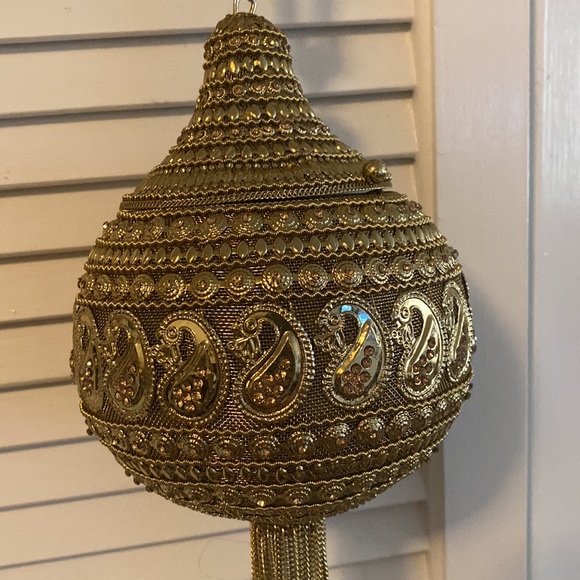 One of a Kind ball shaped purse - Picture 3 of 12